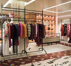 服裝店面設(shè)計(jì)案例賞析與商業(yè)零售素材資源全攻略